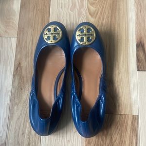 Navy Tory Burch Ballet Shoes with Small Heel (almost a flat!